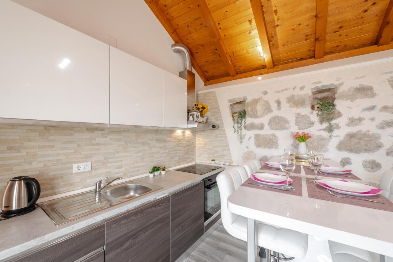 Little Stone House Apartment Buici  Exterior photo