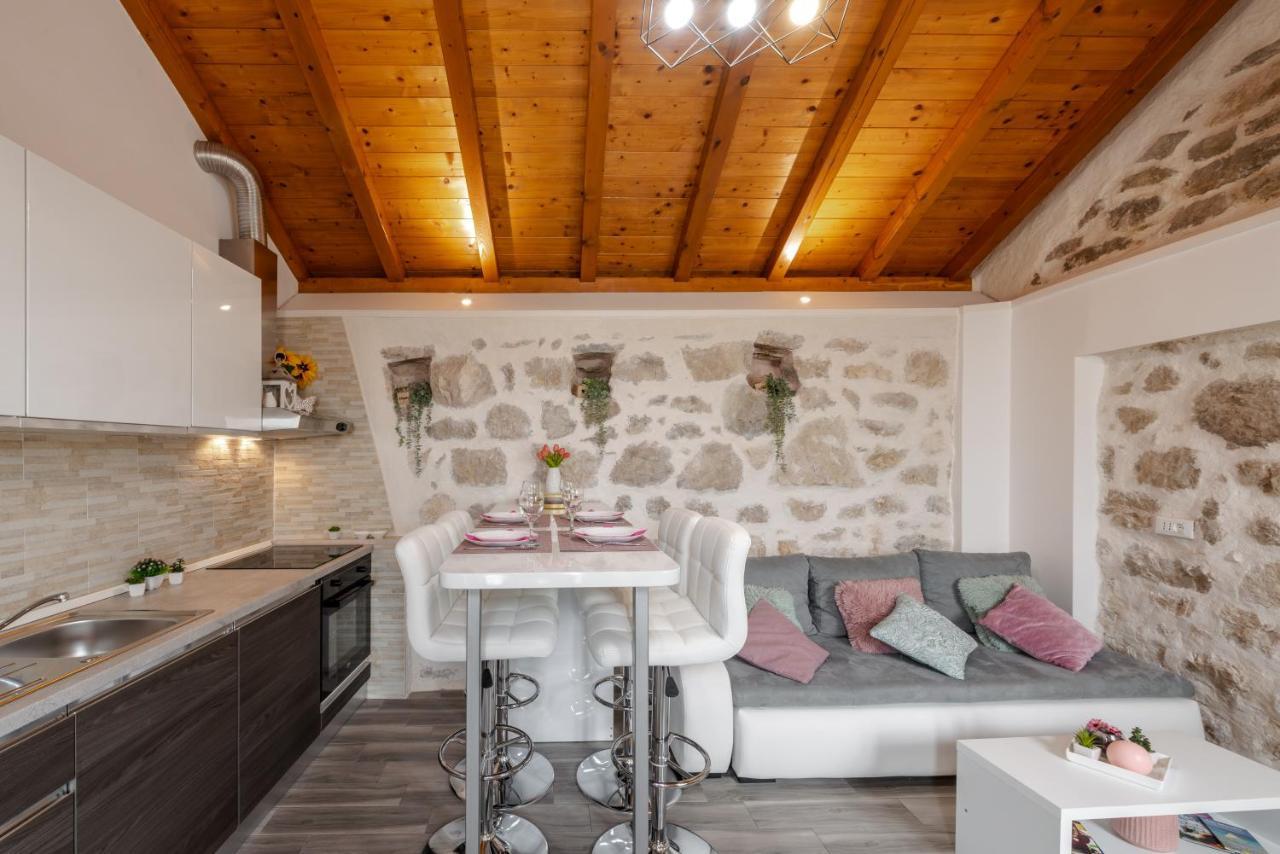 Little Stone House Apartment Buici  Exterior photo